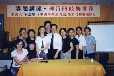 著名打击乐大师安志顺在台湾担任客座音乐指导教授